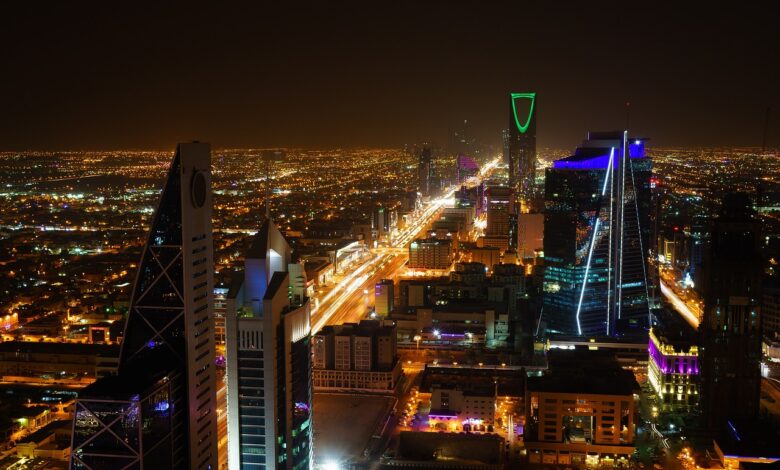 دليلك للالبحث عن وظيفة في المملكة العربية السعودية: نصائح واستراتيجيات 2023